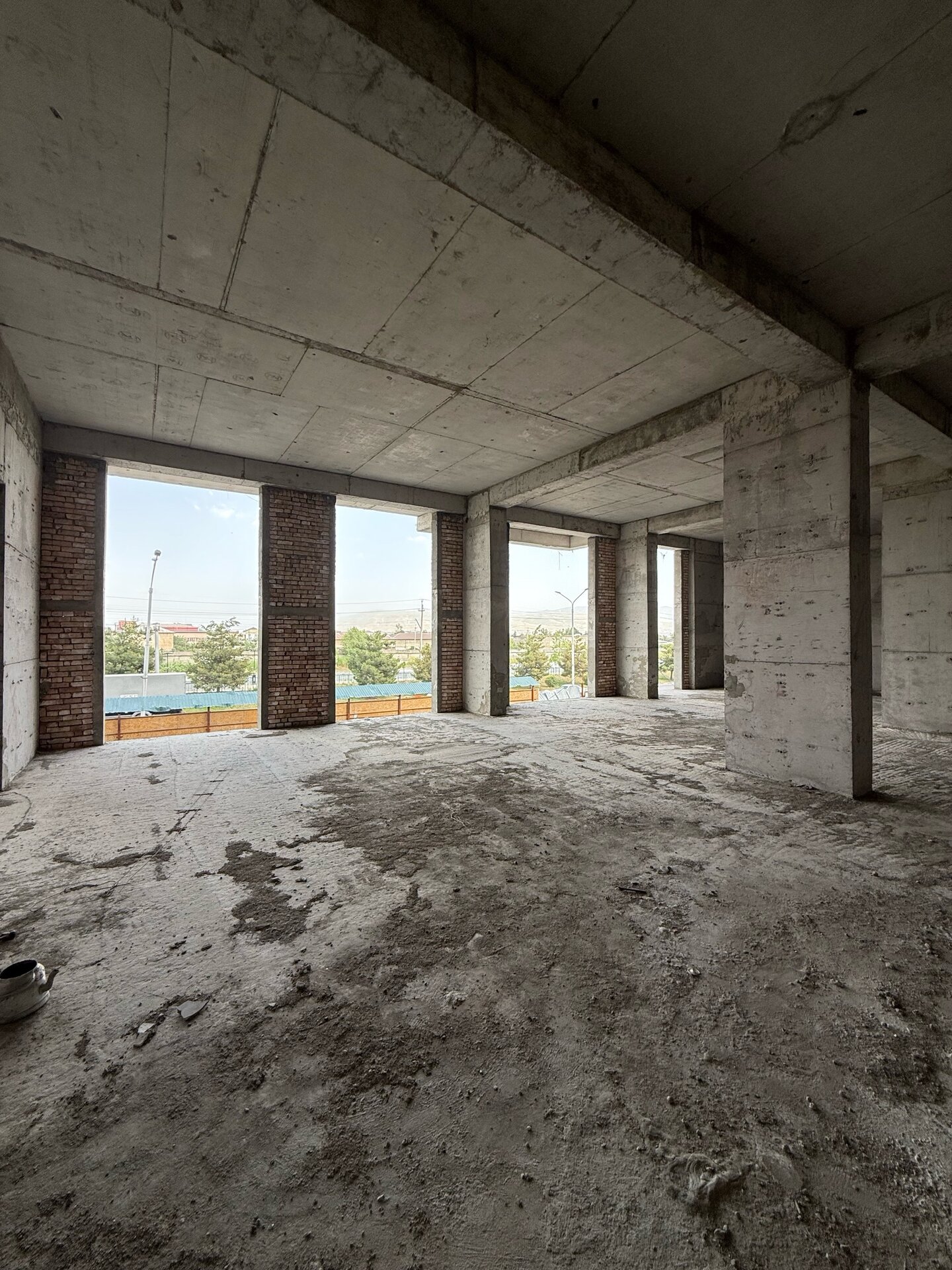 Коммерческая недвижимость 1000 м².