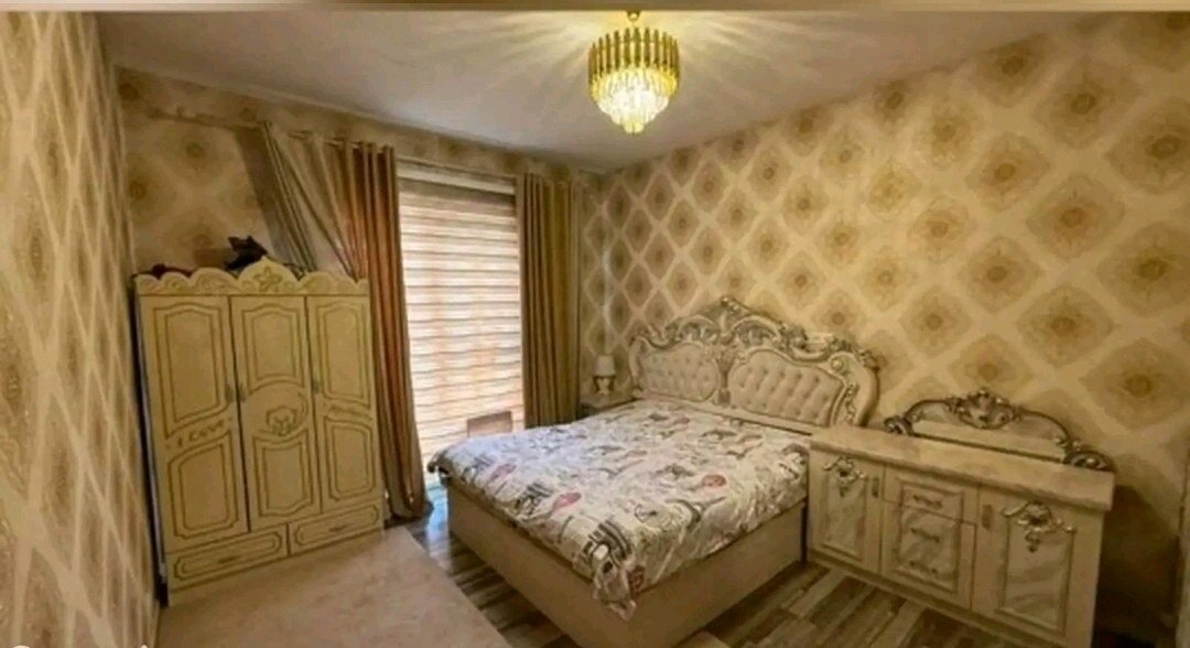 Дом, 9 комнат, 2 этаж.