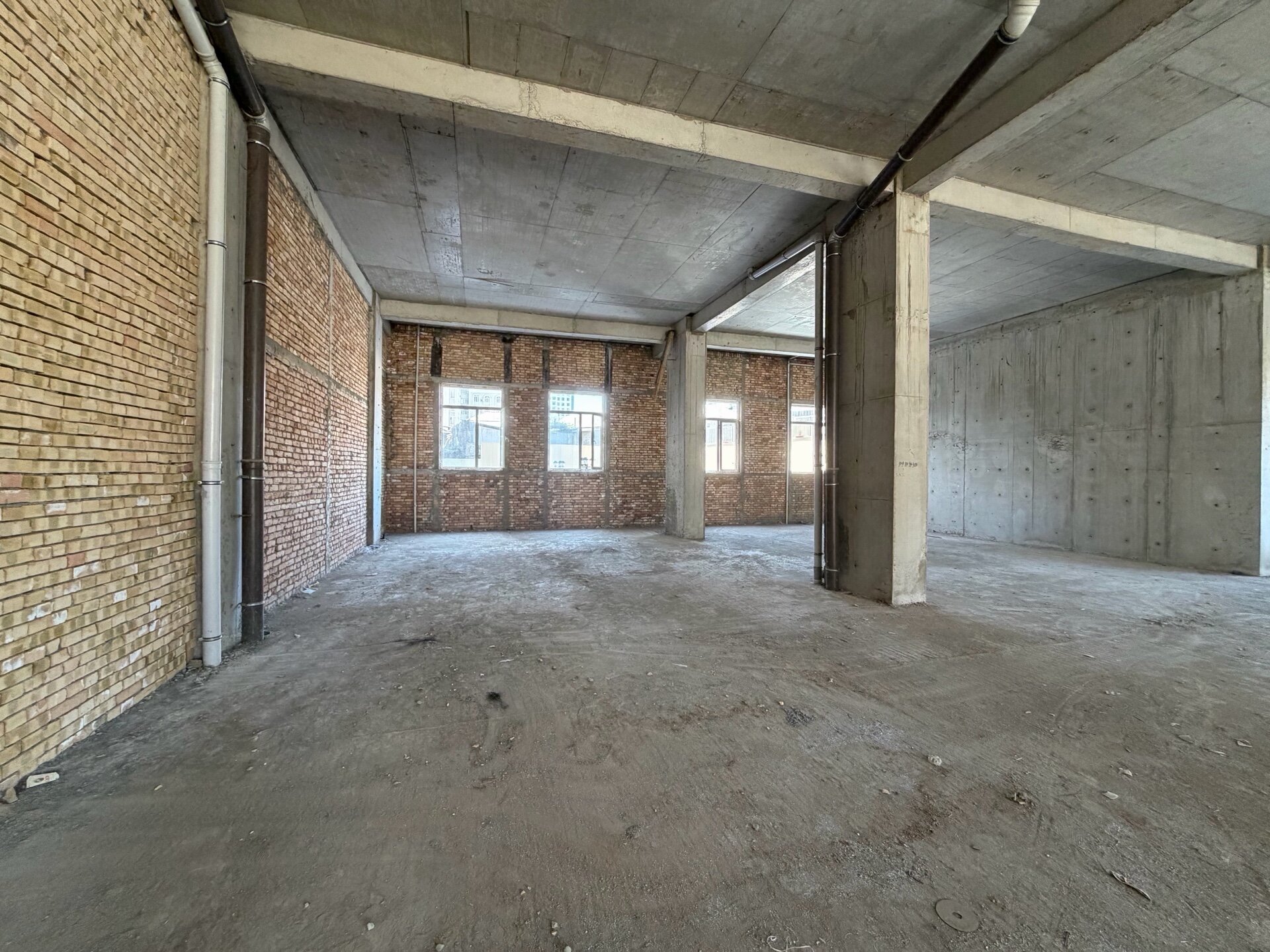 Коммерческая недвижимость 350 м².