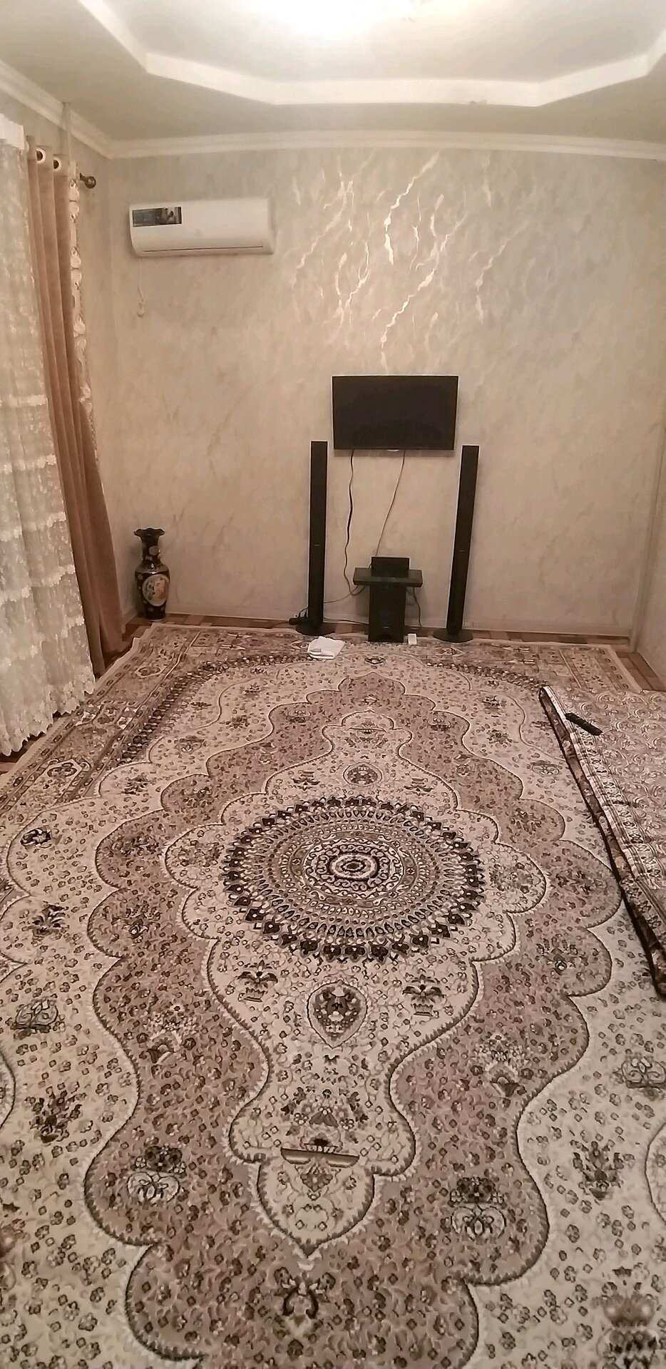 Дом, 3 комнат, 1 этаж.