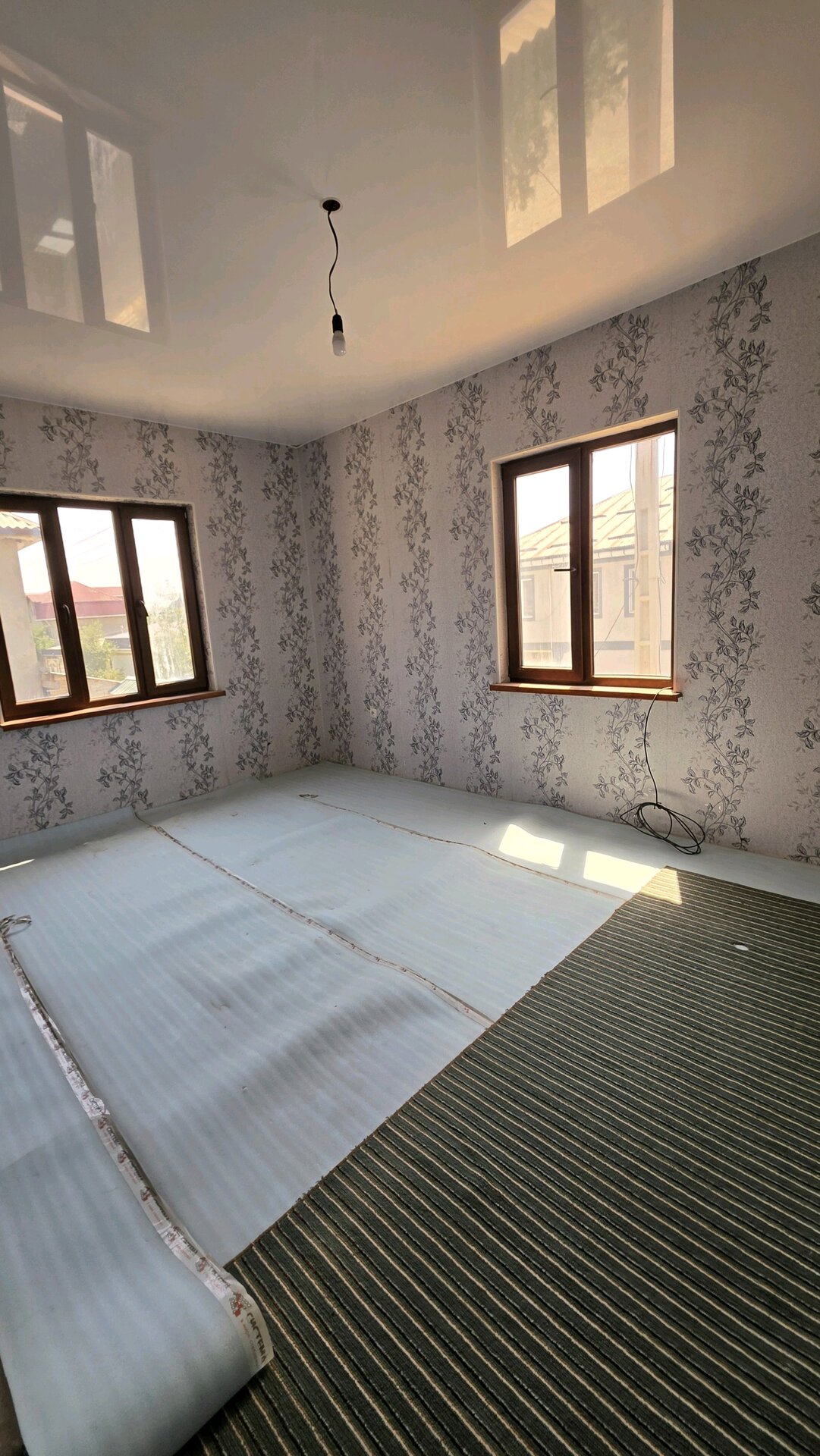 Дом, 6 комнат, 2 этаж.
