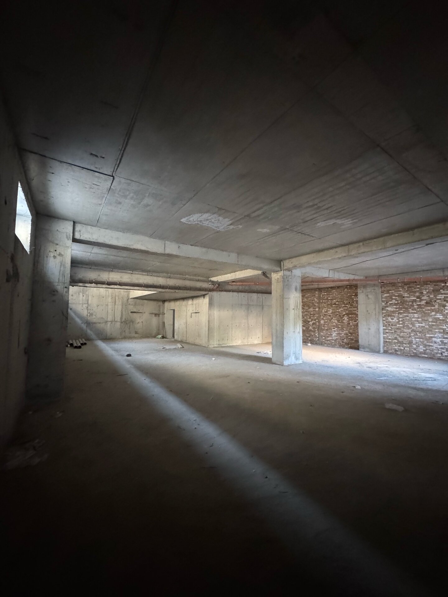 Коммерческая недвижимость 215 м².