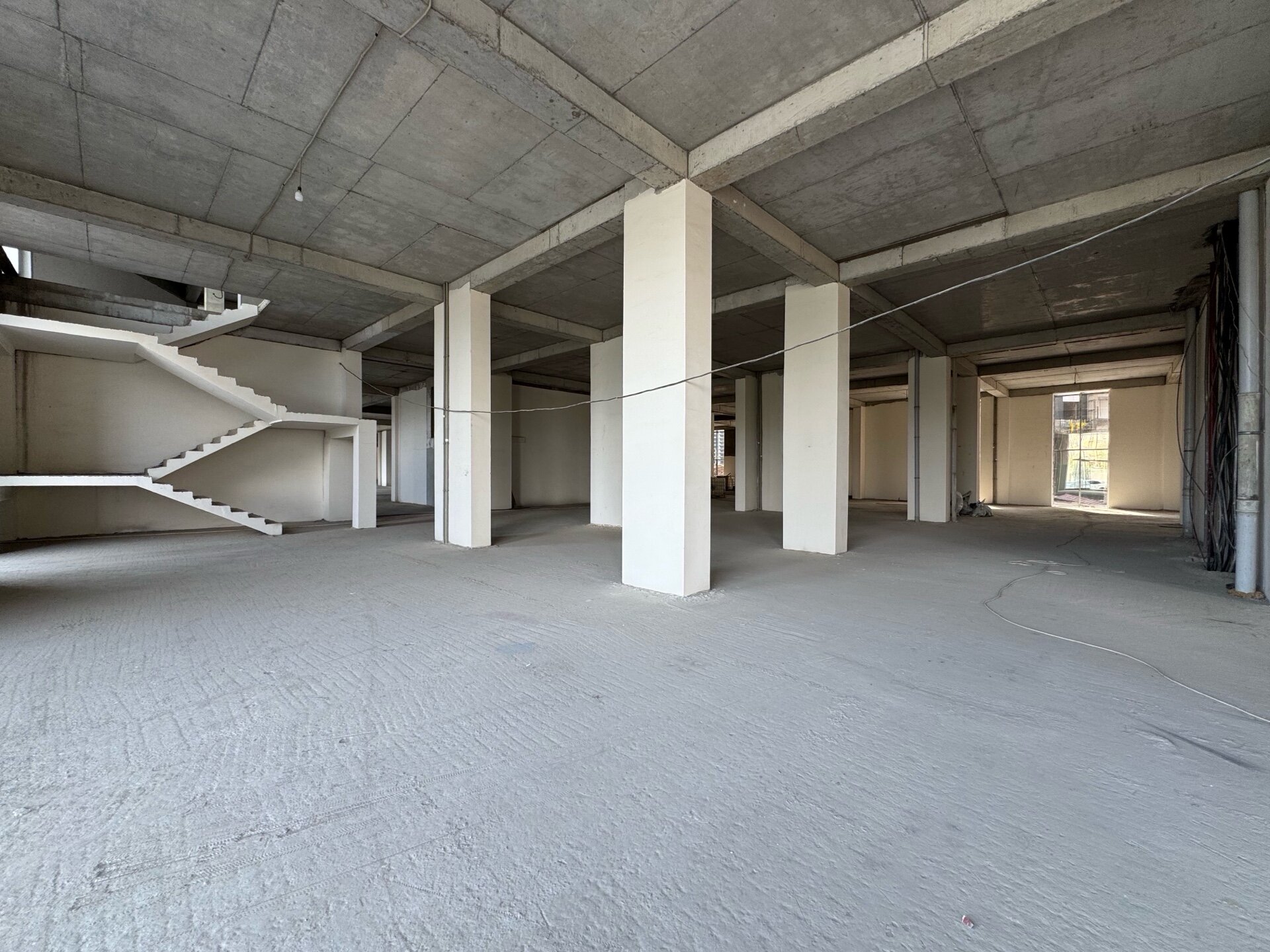 Коммерческая недвижимость 720 м².