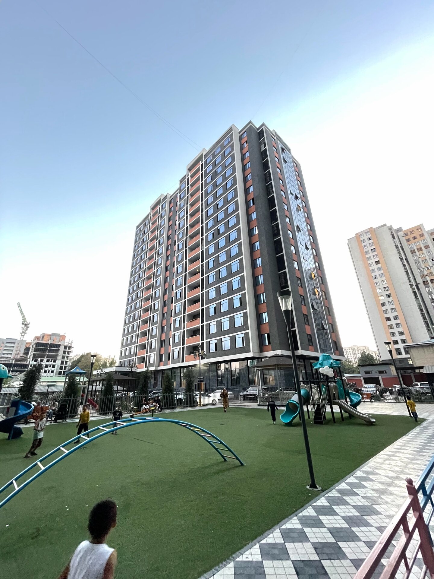 2-комнатная квартира в Душанбе, Исмоили Сомони — фото 1, гостиная