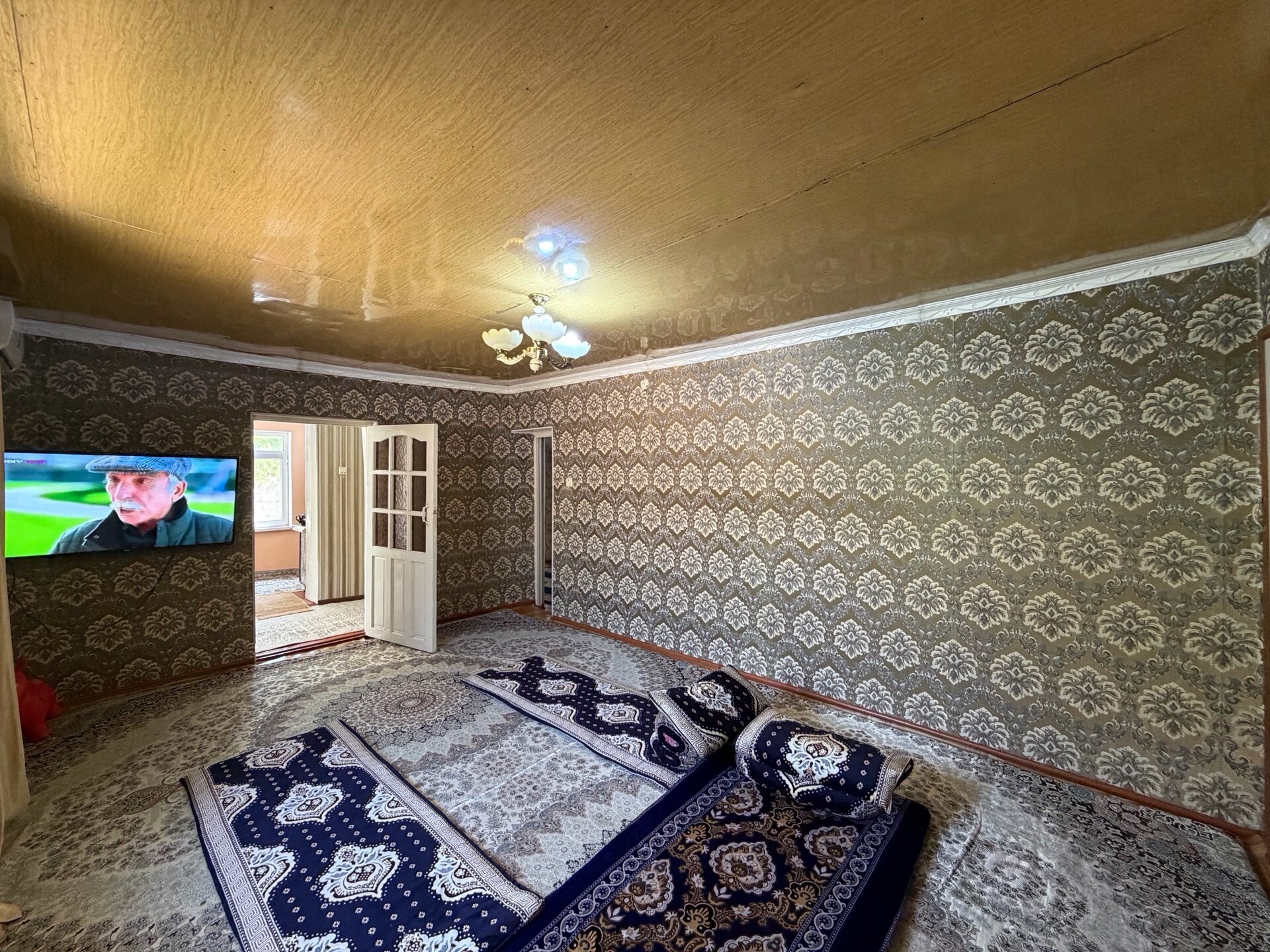 Дом, 4 комнат,  этаж.