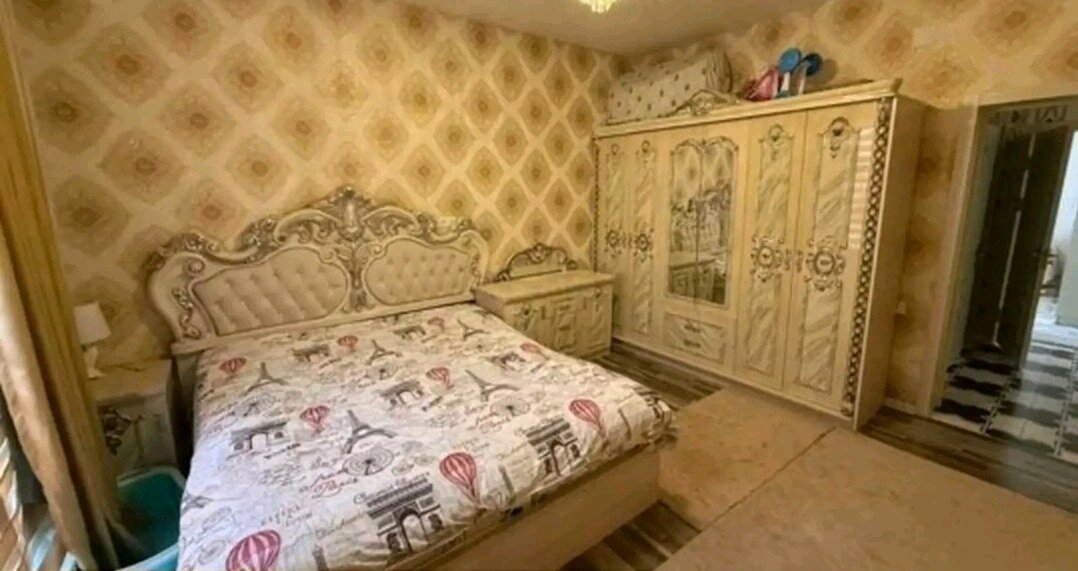 Дом, 9 комнат, 2 этаж.
