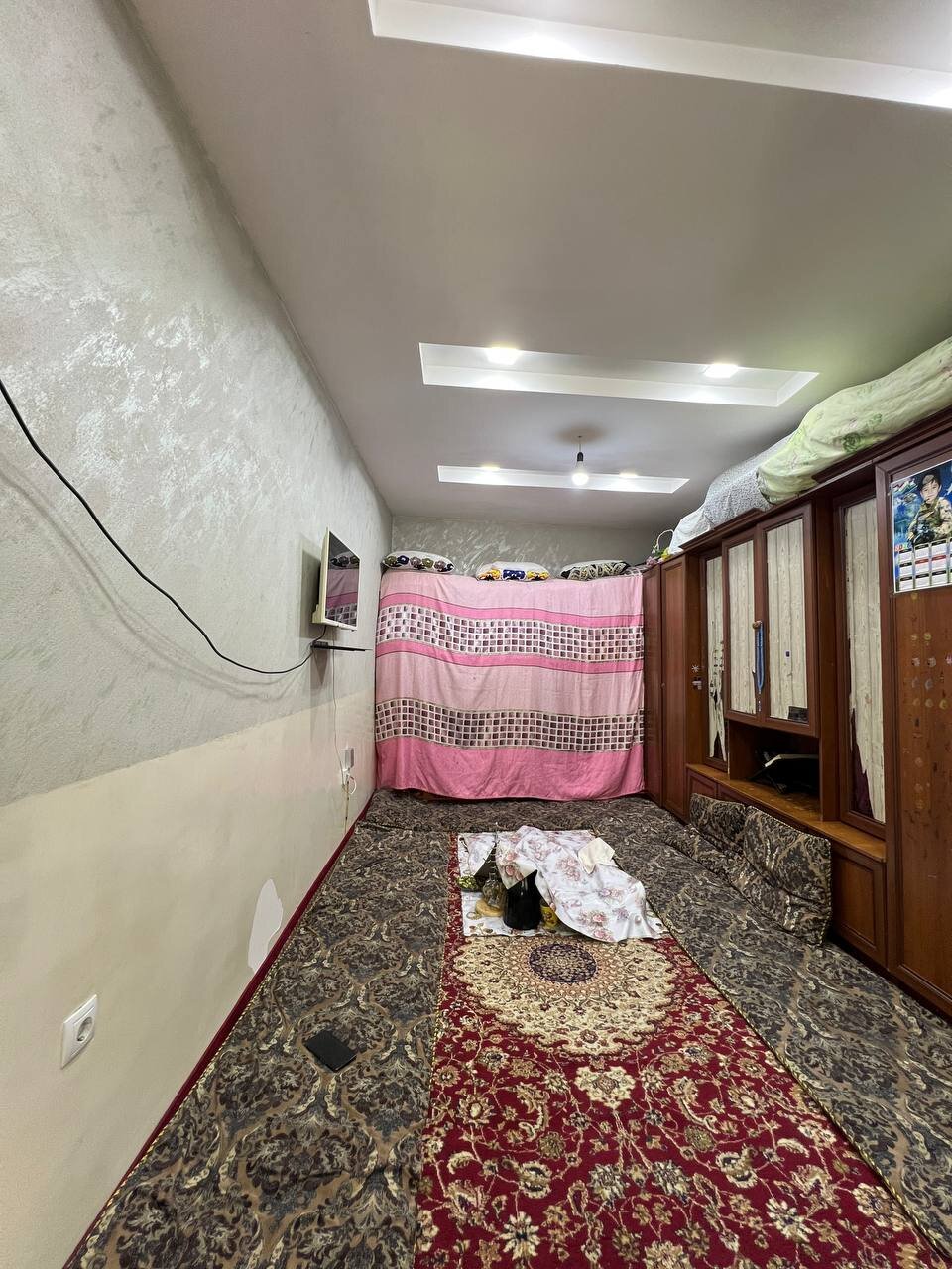 Дом, 6 комнат, 1 этаж.