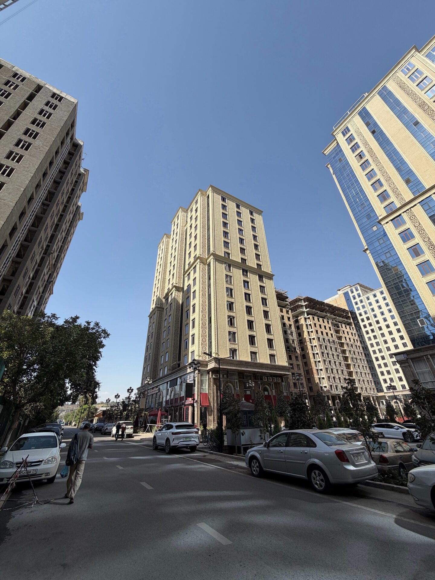 2-комнатная квартира в Душанбе, Шохмансур — фото 1, гостиная