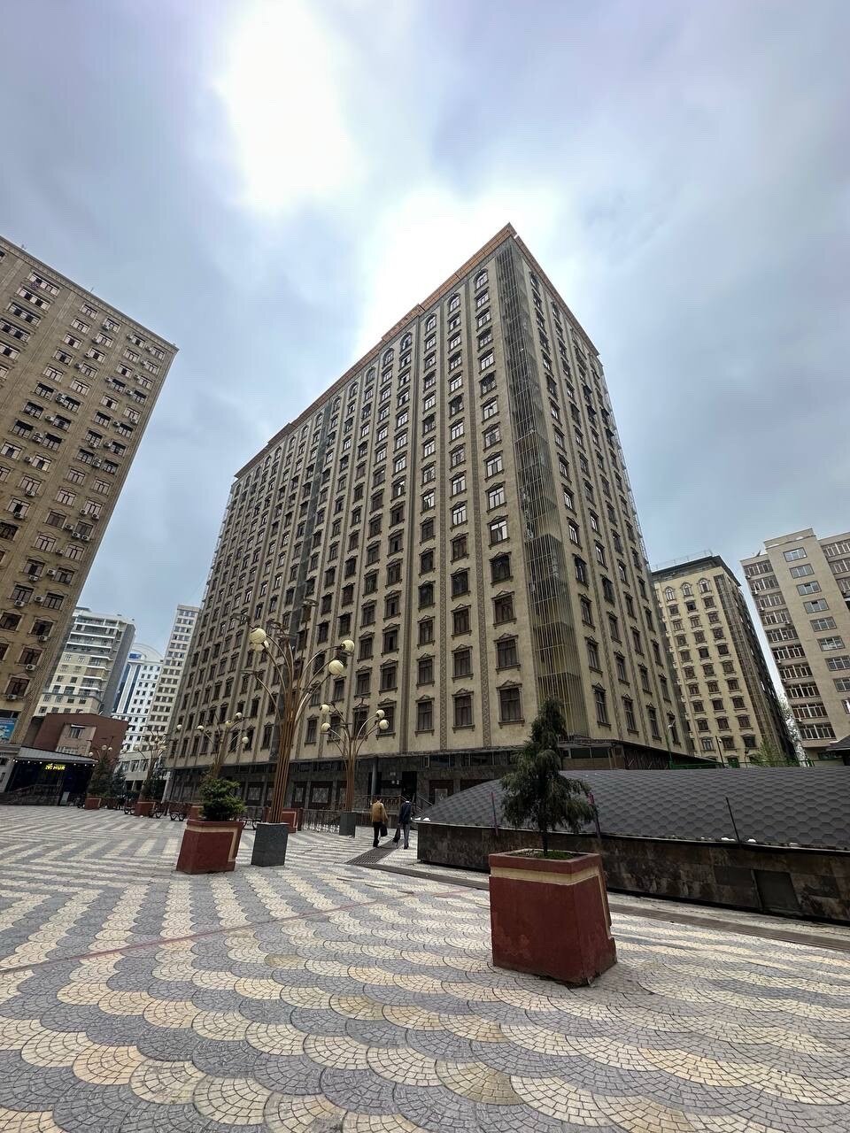 3-комнатная квартира в Душанбе, Шохмансур — фото 1, гостиная