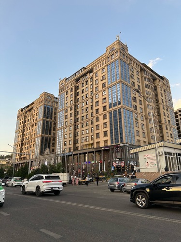 2-комнатная квартира в Душанбе, Исмоили Сомони — фото 1, гостиная